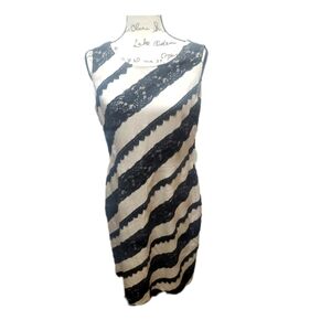 NWOT TAHARI DRESS SLEEVELESS LINED SPLIT REAR STRIPED BLACK LACE SIDE ZIP SZ 10